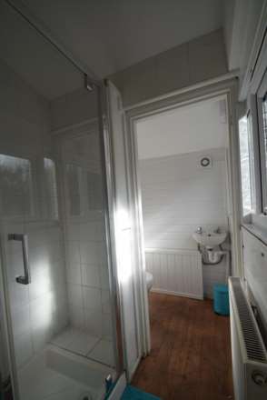 En-suite room available - Albert Road, Southend-on-Sea, Image 5