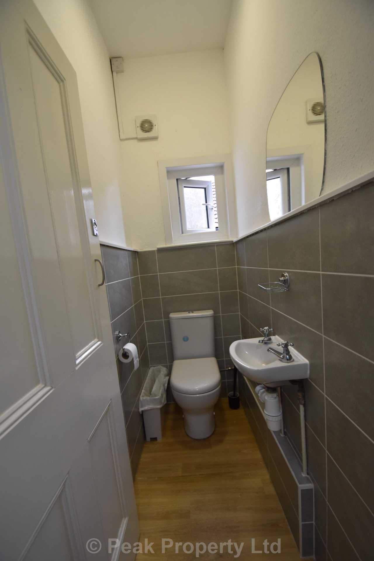 STUDENTS -  5 HUGE ROOMS AVAILABLE!  York Road, Southend On Sea, Image 10