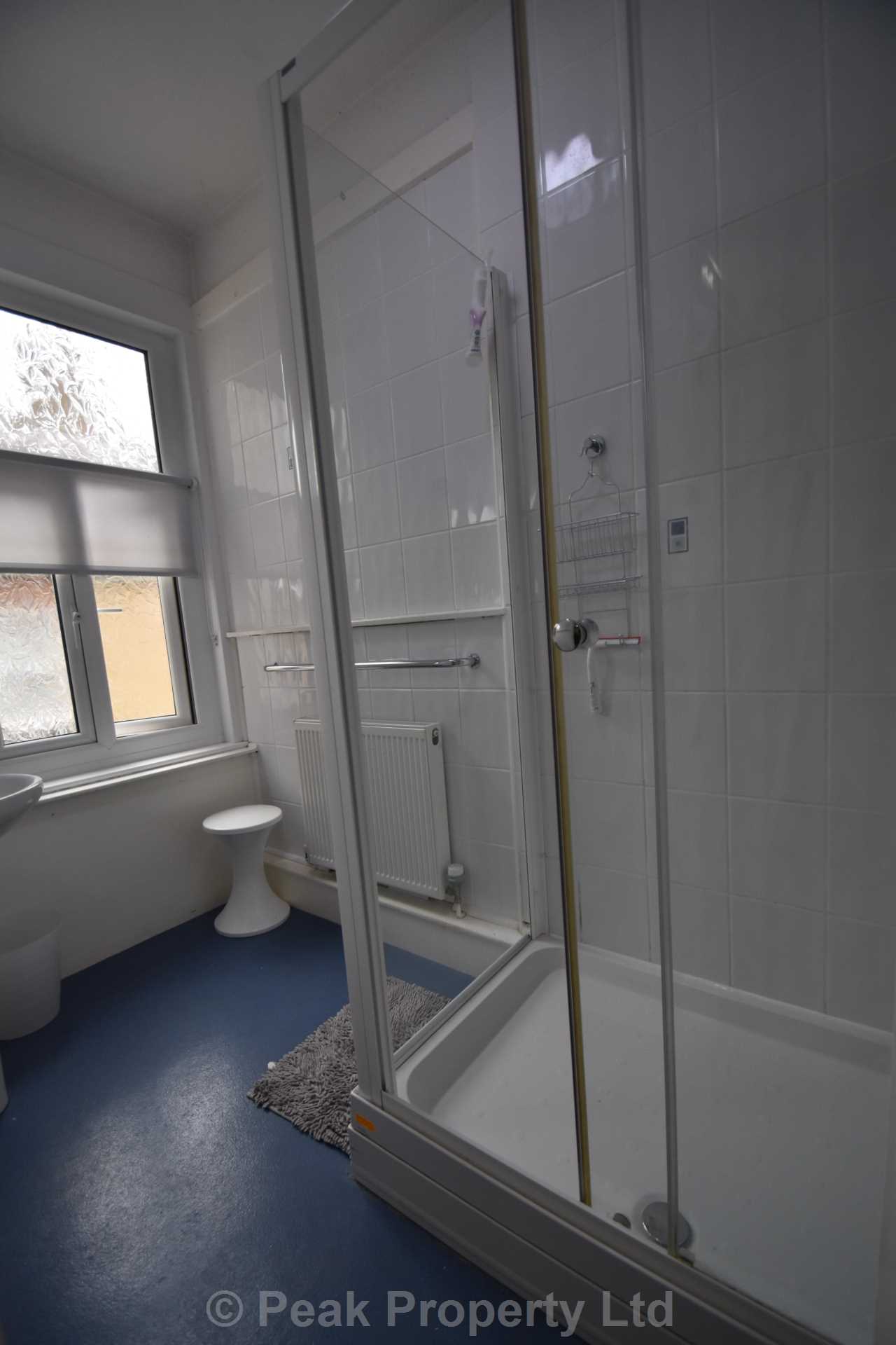 STUDENTS -  5 HUGE ROOMS AVAILABLE!  York Road, Southend On Sea, Image 11