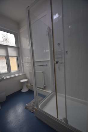 STUDENTS -  5 HUGE ROOMS AVAILABLE!  York Road, Southend On Sea, Image 11