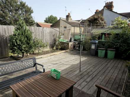 STUDENTS -  5 HUGE ROOMS AVAILABLE!  York Road, Southend On Sea, Image 17