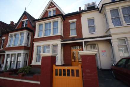 STUDENTS -  5 HUGE ROOMS AVAILABLE!  York Road, Southend On Sea, Image 19
