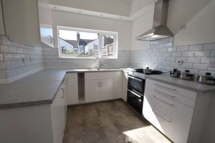 STUDENTS -  5 HUGE ROOMS AVAILABLE!  York Road, Southend On Sea, Image 4