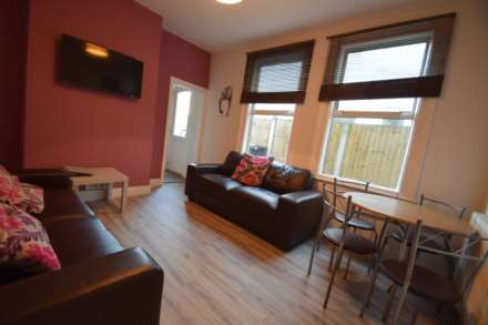 Ambleside Drive, Southend On Sea, Image 5