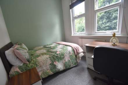 5 Bedroom Room (Double), Student House Share - Room 3, North Avenue, Southend On Sea