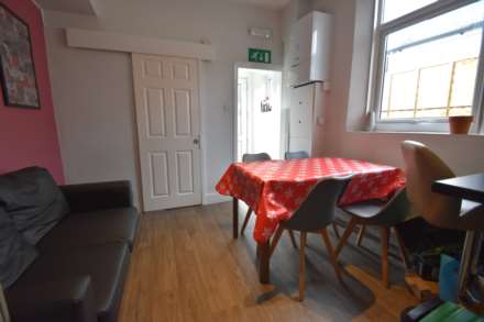 Westborough Road, Westcliff On Sea, Image 5