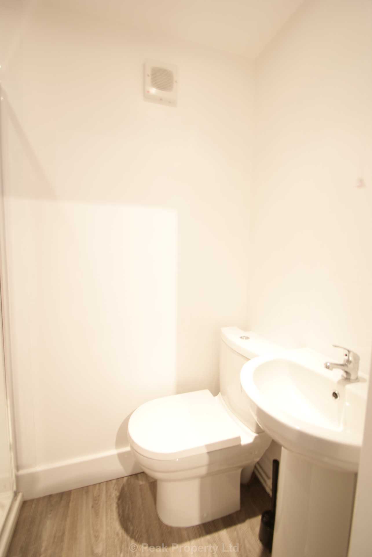 Room 1 Westborough Road, Westcliff On Sea, Image 17