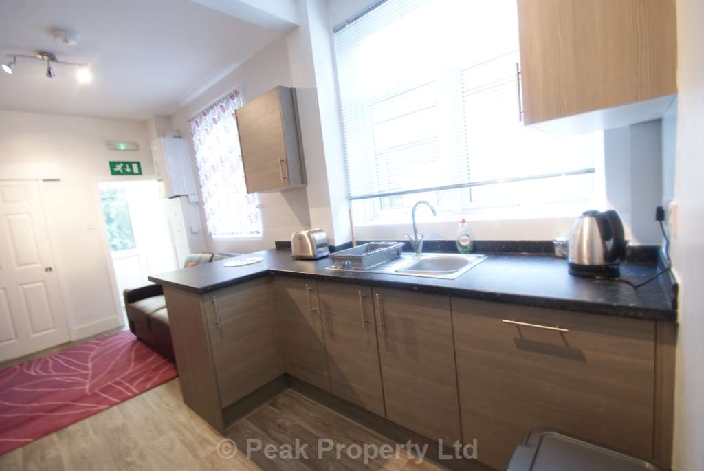 Westborough Road - Close to Southend Hospital available from 18th September, Image 6