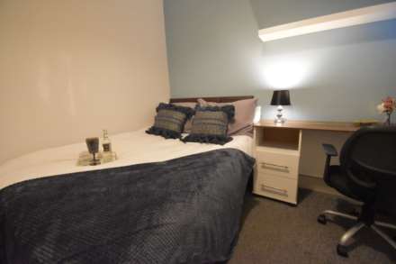 1 Bedroom Room (Double), 👀STUDENTS👀 Room 2, Hartington Place, Southend On Sea
