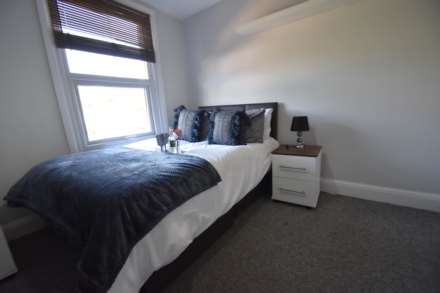 1 Bedroom House Share, 👀STUDENTS👀  ALL 5 ROOMS AVAILABLE - Room 3, Hartington Place, Southend On Sea