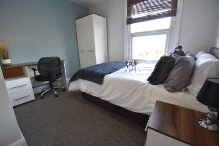 👀STUDENTS👀  ALL 5 ROOMS AVAILABLE - Room 3, Hartington Place, Southend On Sea, Image 2