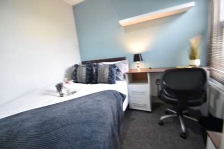 👀STUDENTS👀  ALL 5 ROOMS AVAILABLE - Room 4, Hartington Place, Southend On Sea, Image 2