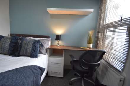 👀STUDENTS👀  ALL 5 ROOMS AVAILABLE - Room 4, Hartington Place, Southend On Sea, Image 3