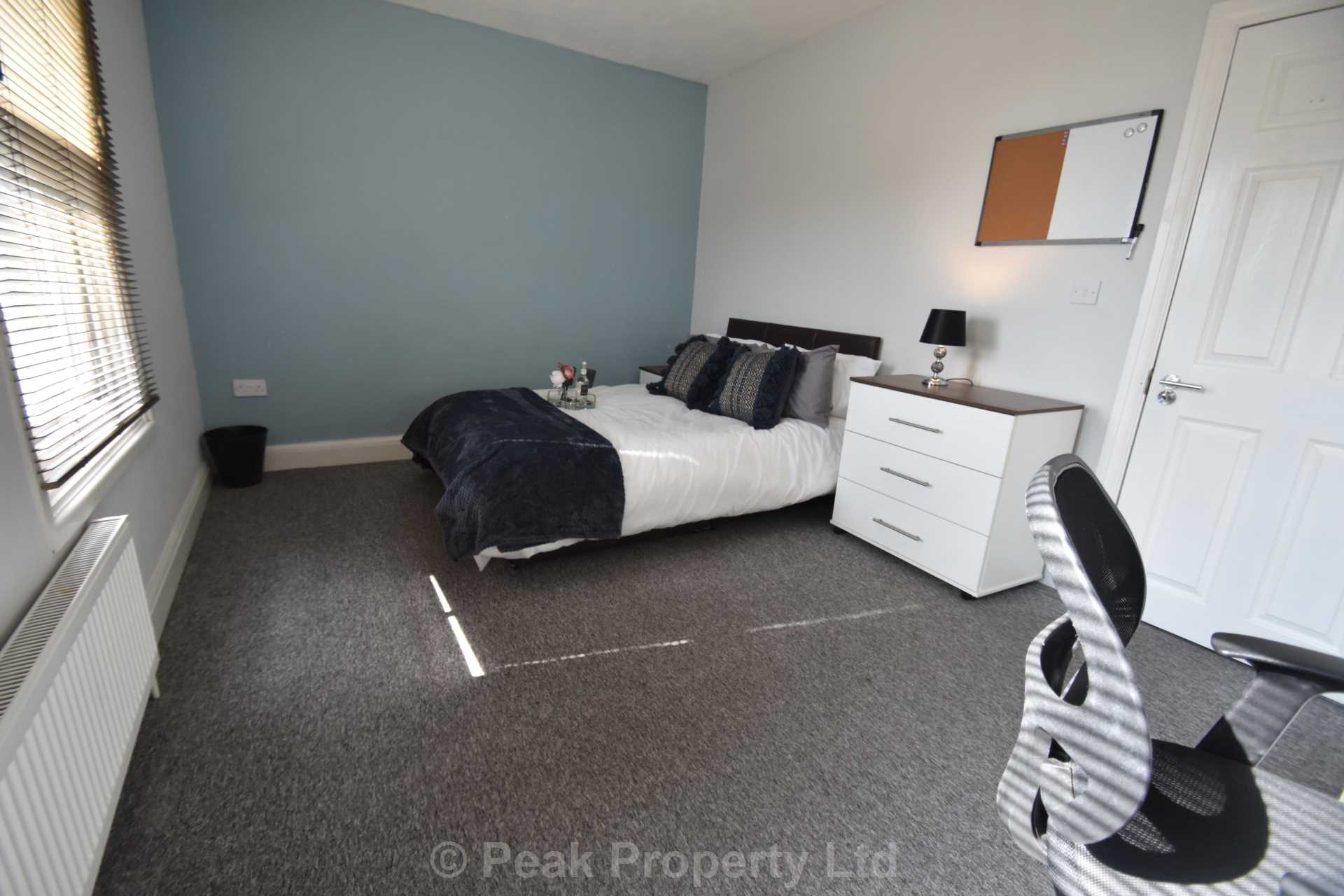 👀STUDENTS👀  ALL 5 ROOMS AVAILABLE - Room 5, Hartington Place, Southend On Sea, Image 2