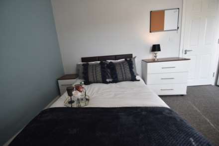 👀STUDENTS👀  ALL 5 ROOMS AVAILABLE - Room 5, Hartington Place, Southend On Sea, Image 3