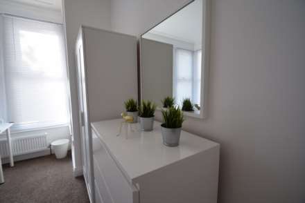 Room 1, Portland Avenue, Southend On Sea, Image 5