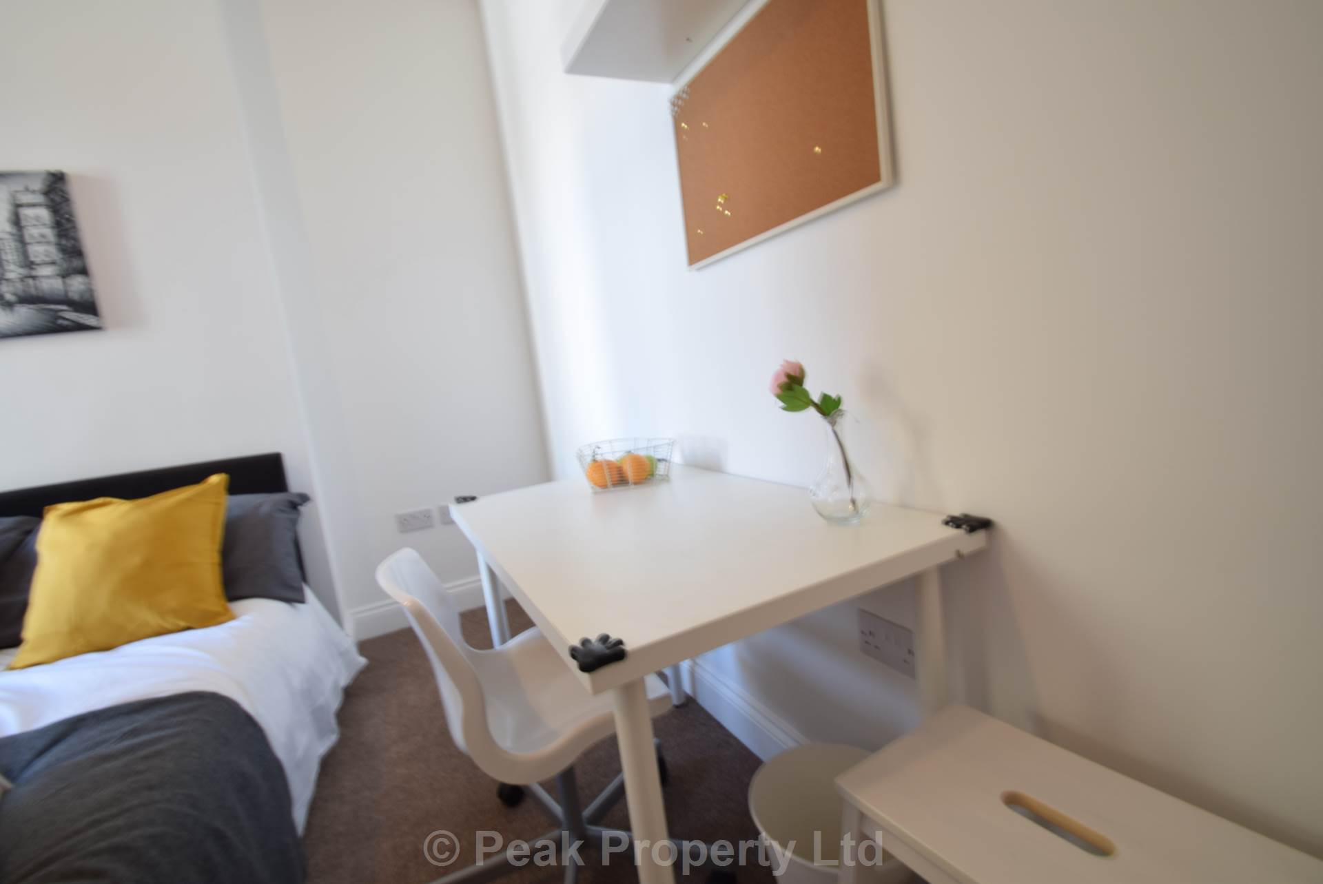 Room 2, Portland Avenue, Southend On Sea, Image 4