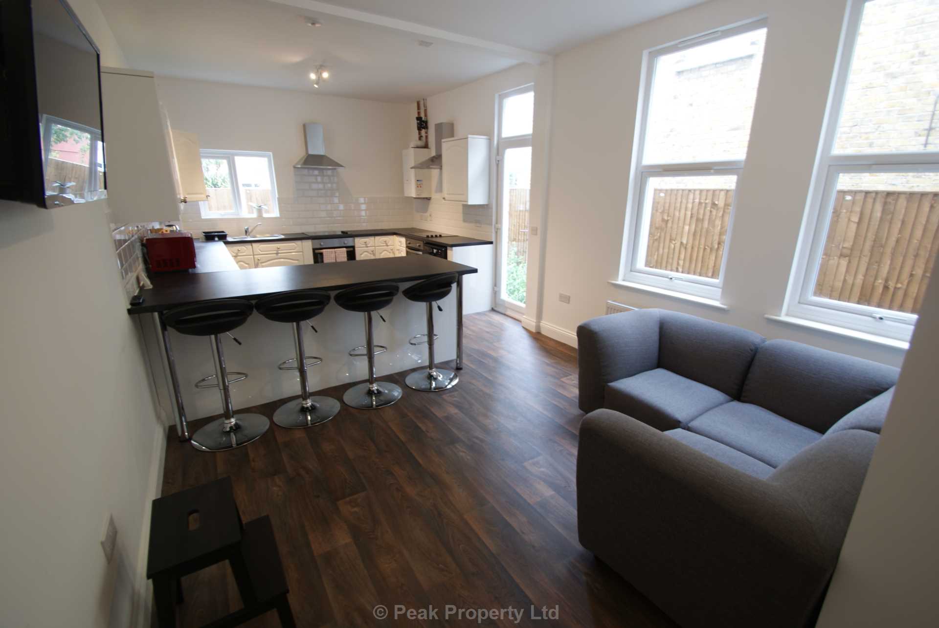 Room 2, Portland Avenue, Southend On Sea, Image 6