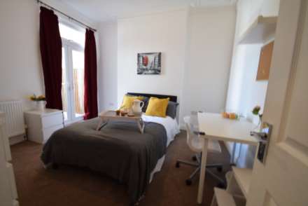 Room 2, Portland Avenue, Southend On Sea
