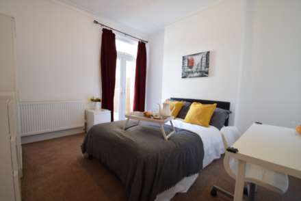 Room 2, Portland Avenue, Southend On Sea, Image 2