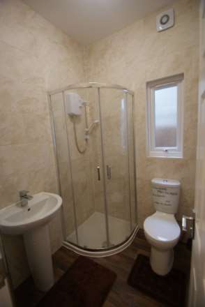 Room 2, Portland Avenue, Southend On Sea, Image 9
