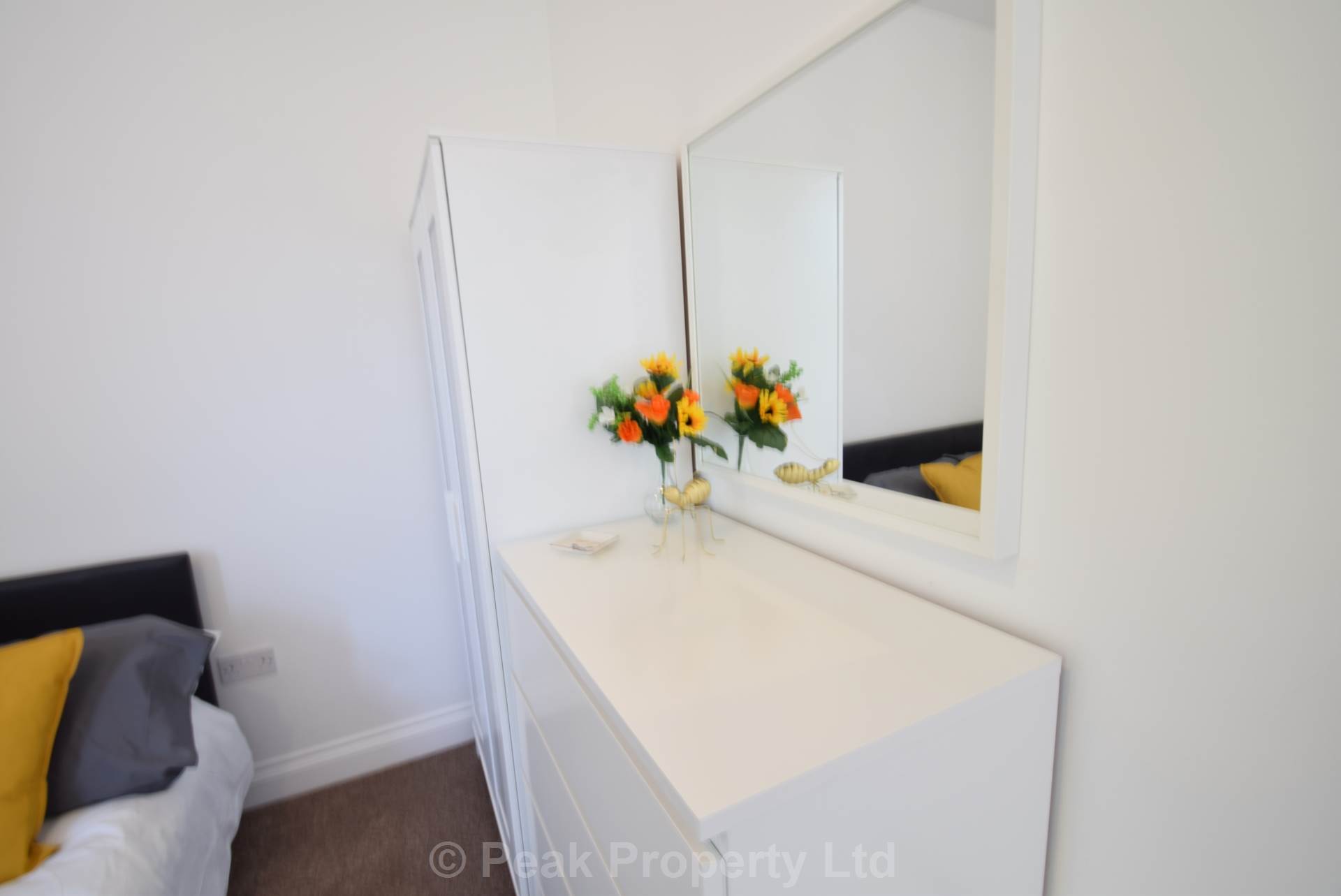 Room 3, Portland Avenue, Southend On Sea, Image 3