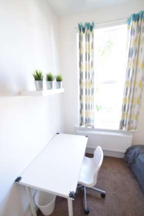 Room 3, Portland Avenue, Southend On Sea, Image 4
