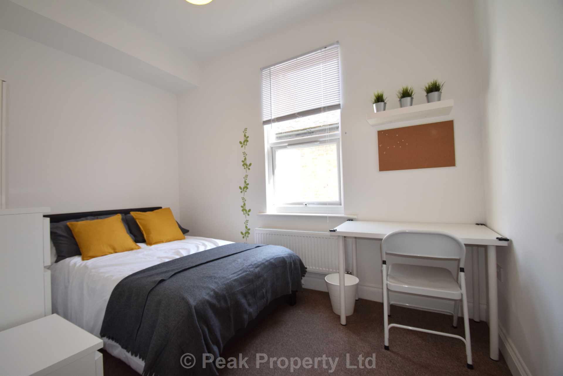 Room 4, Portland Avenue, Southend On Sea, Image 1