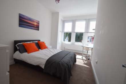 Room 6, Portland Avenue, Southend On Sea, Image 1
