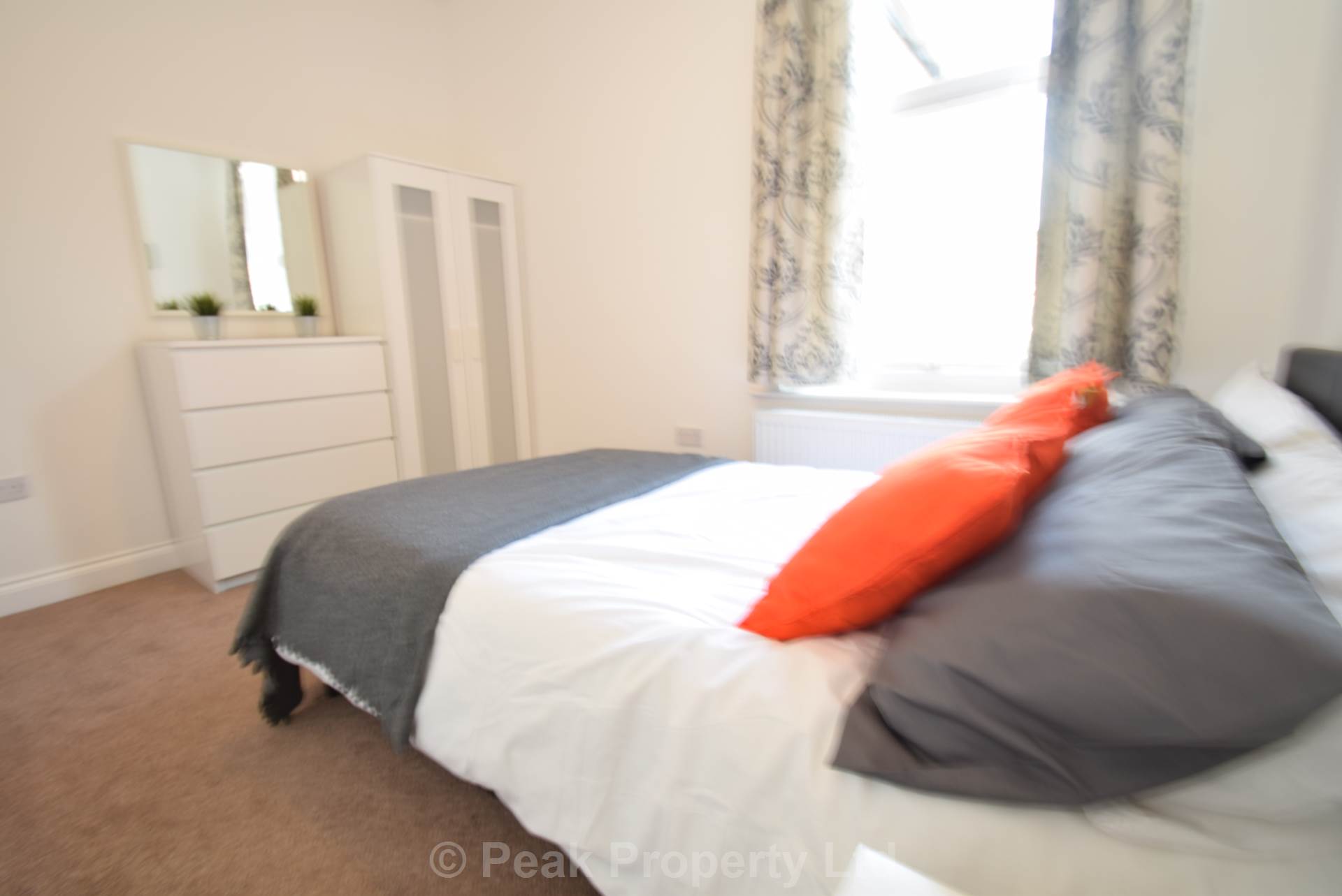 Room 7, Portland Avenue, Southend On Sea, Image 1