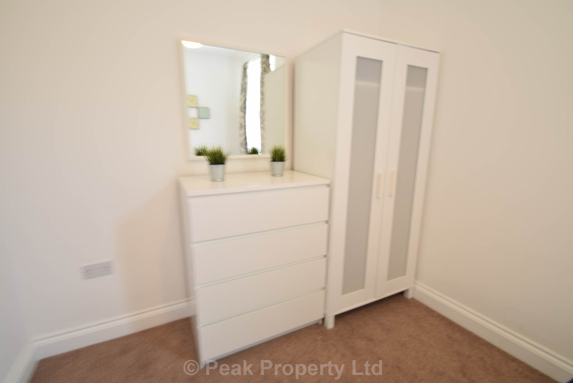 Room 7, Portland Avenue, Southend On Sea, Image 5