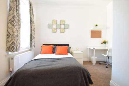 Room 7, Portland Avenue, Southend On Sea, Image 2