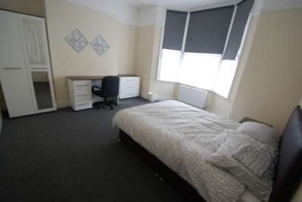 Room 1, Queens Road, Southend On Sea