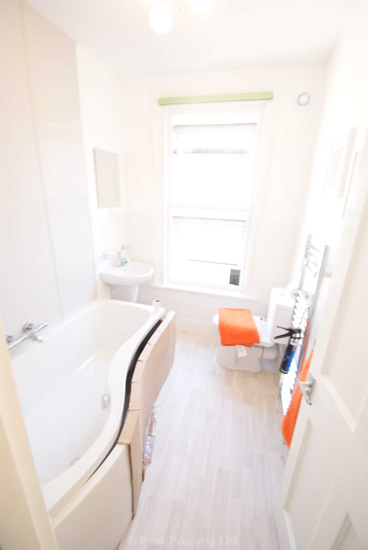 Room 2. Queens Road, Southend On Sea, Image 6
