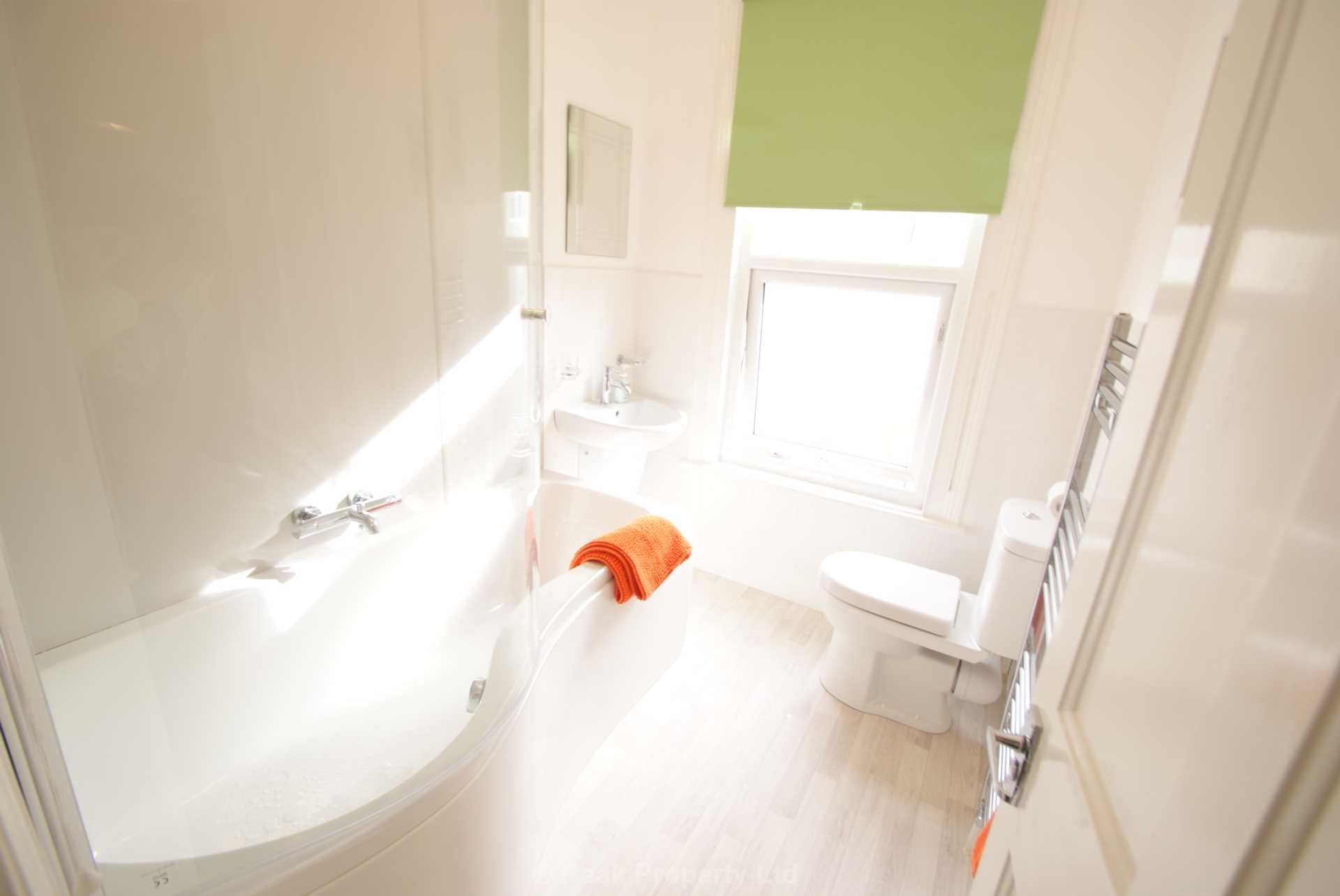 Room 5. Queens Road, Southend On Sea, Image 4