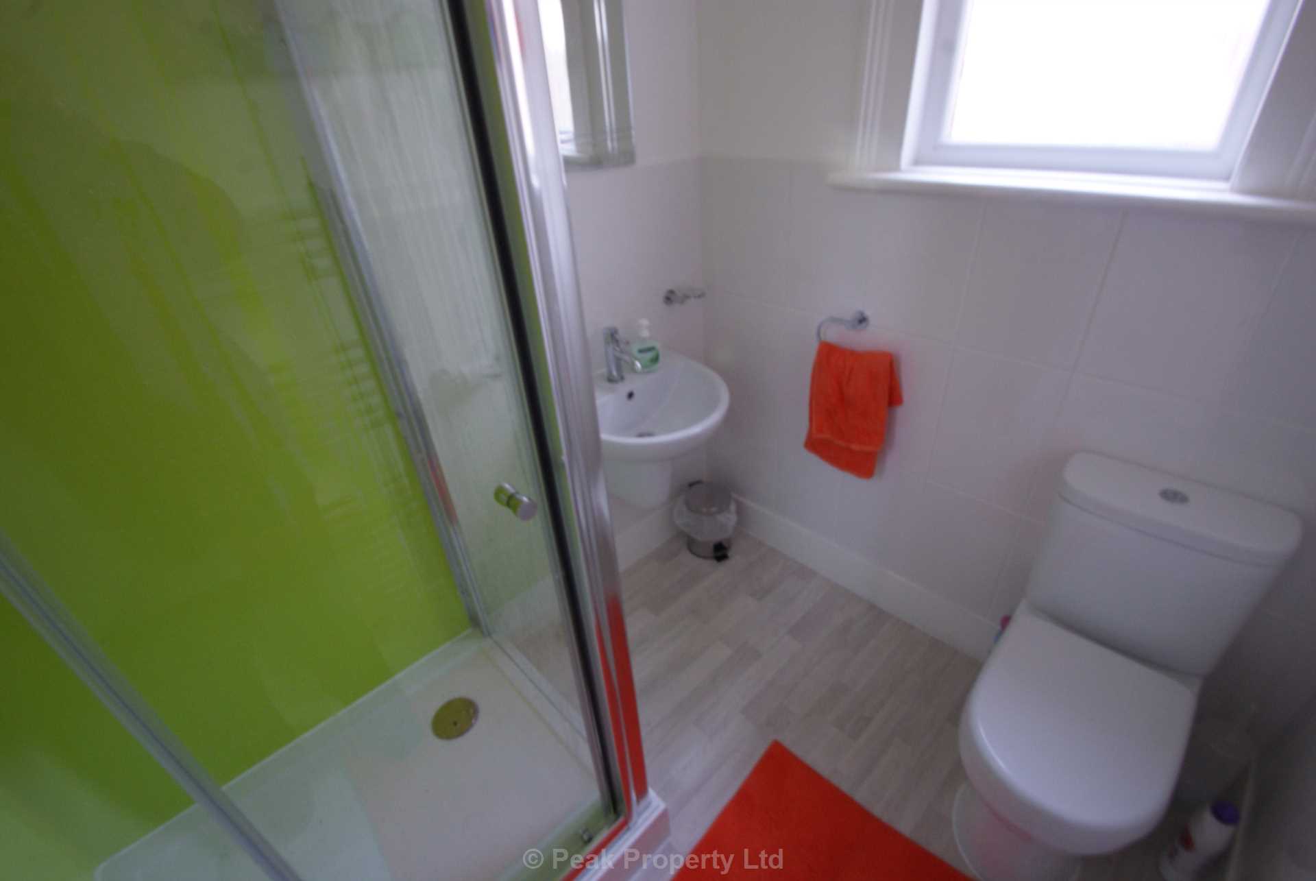 Room 5. Queens Road, Southend On Sea, Image 6