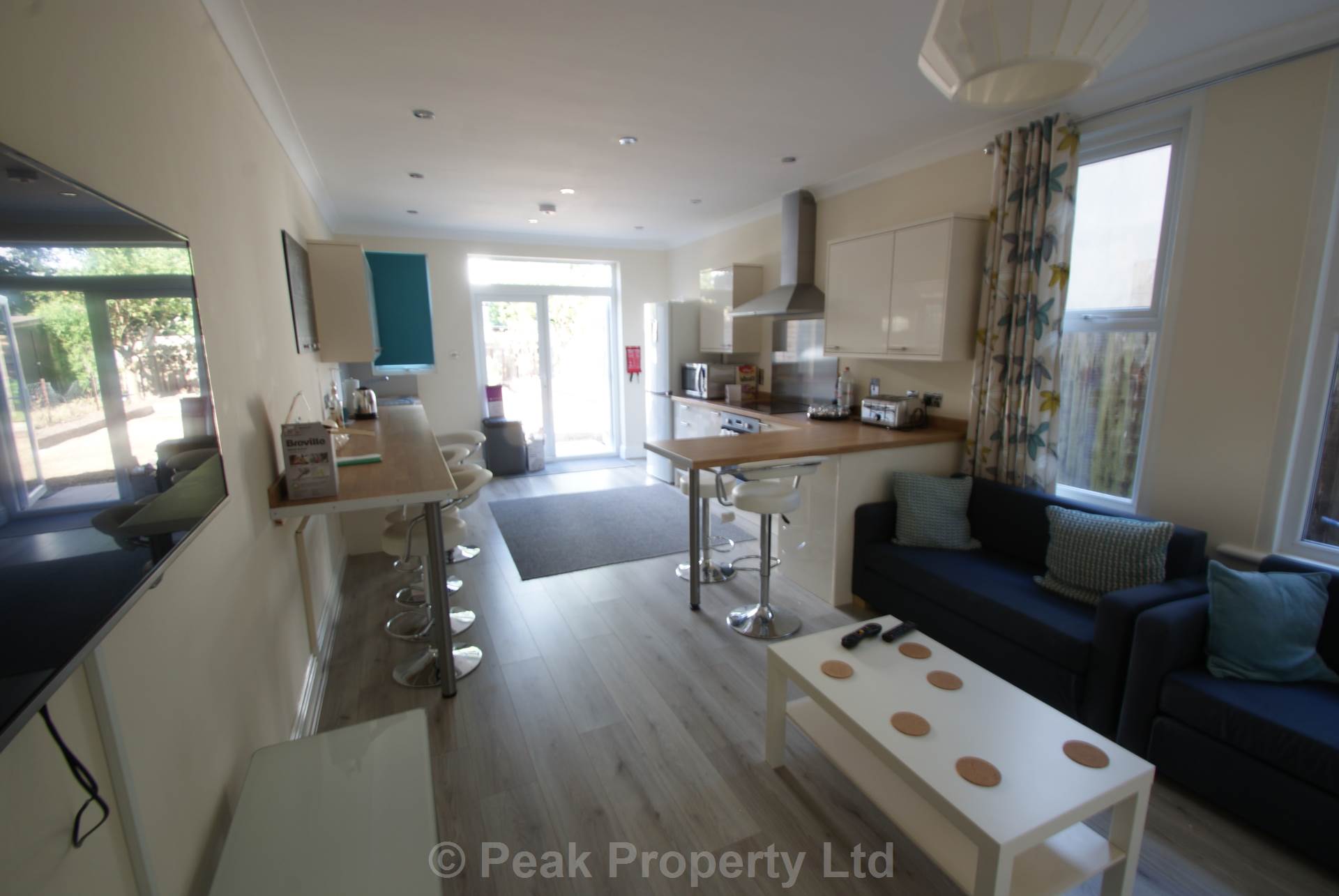 Room 6. Queens Road, Southend On Sea, Image 3