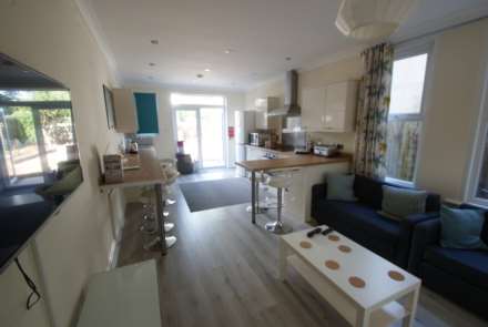 Room 6. Queens Road, Southend On Sea, Image 3