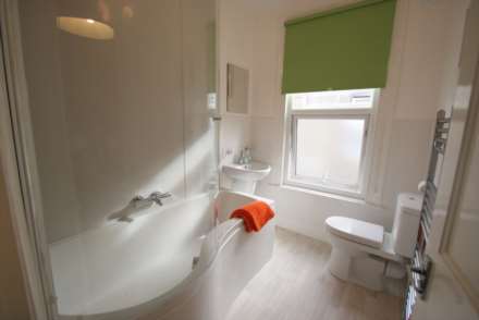 Room 6. Queens Road, Southend On Sea, Image 4