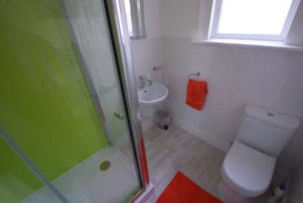Room 6. Queens Road, Southend On Sea, Image 5