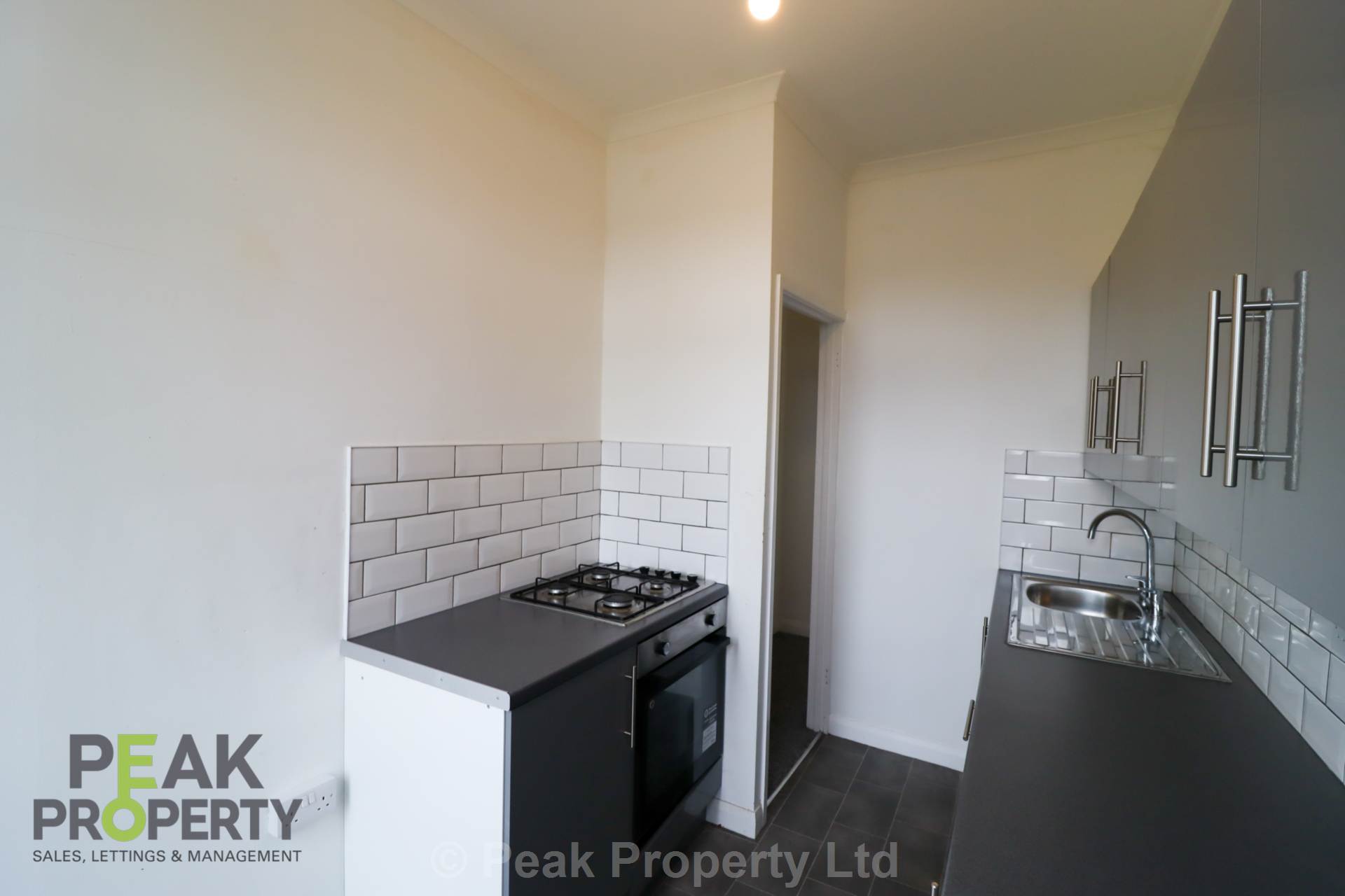 Southview Drive, Westcliff On Sea, Image 10