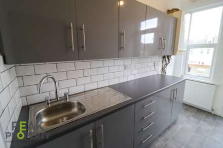 Southview Drive, Westcliff On Sea, Image 8