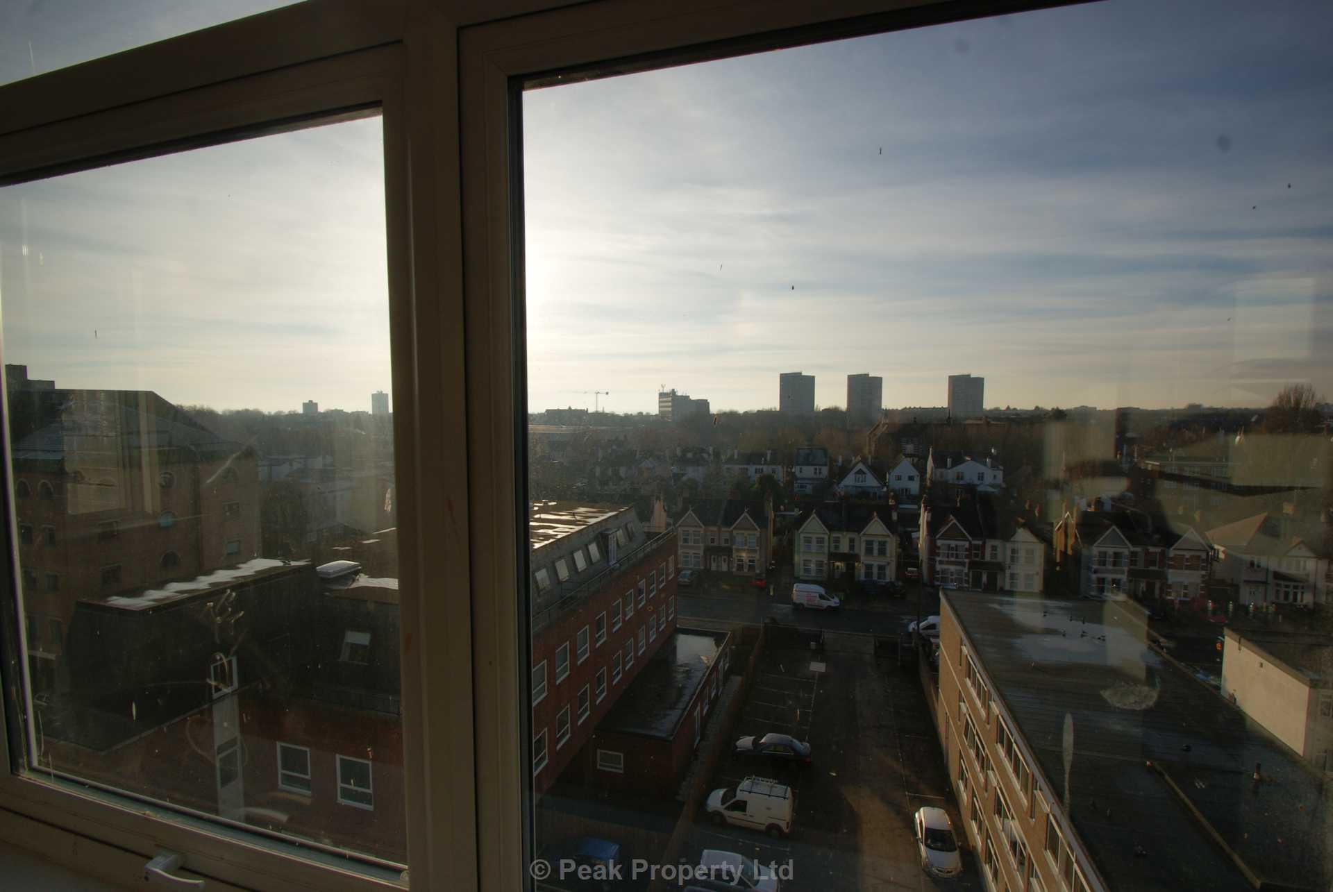 PARKING SPACE & EN-SUITE!!  The Pinnacle, Victoria Avenue, Southend On Sea, Image 7