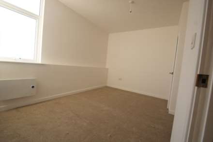 PARKING SPACE & EN-SUITE!!  The Pinnacle, Victoria Avenue, Southend On Sea, Image 6