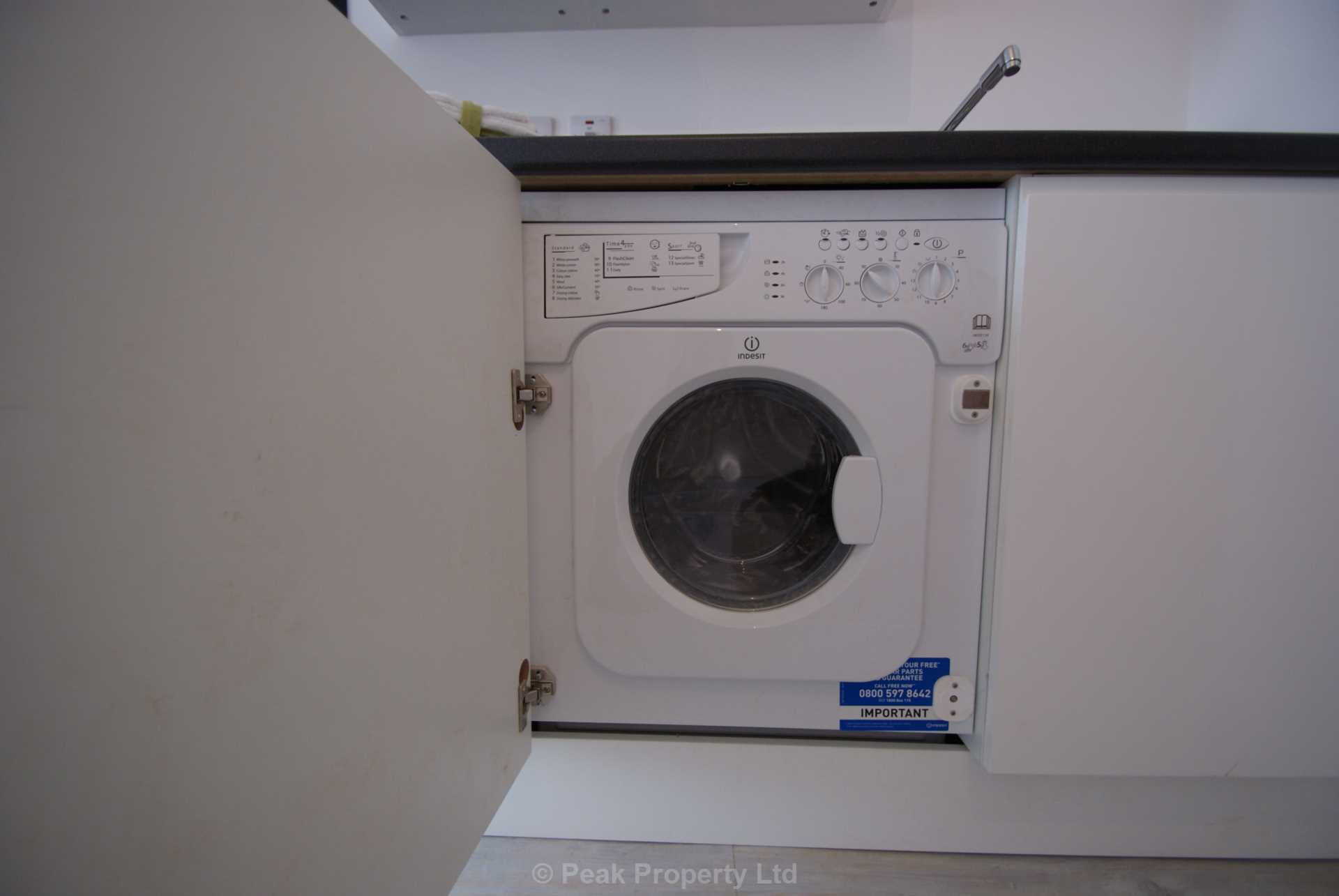 STUNNING APARTMENT WITH PARKING SPACE & EN-SUITE - The Pinnacle, Victoria Avenue, Image 13