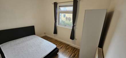 Room 5 - Queens Road, Southend On Sea, Image 1