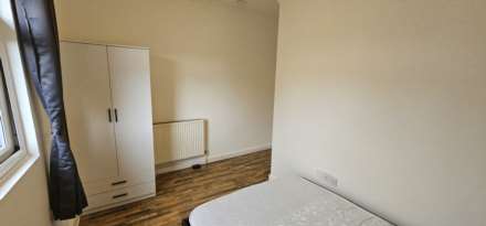 Room 5 - Queens Road, Southend On Sea, Image 2
