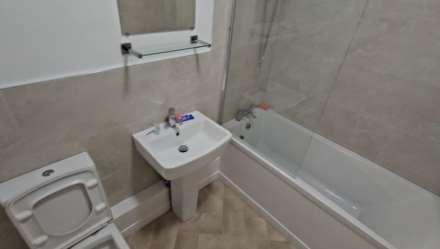 Room 5 - Queens Road, Southend On Sea, Image 4