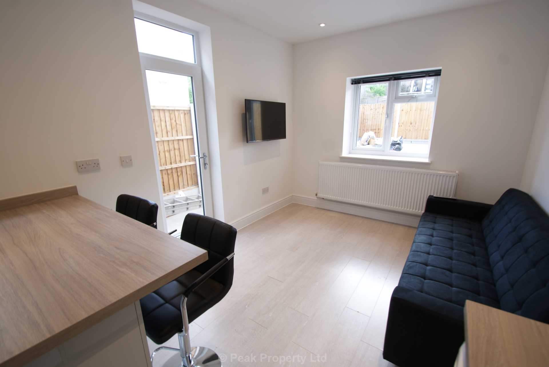 EXCELLENT LOCATION Gordon Road, Southend On Sea, Image 6