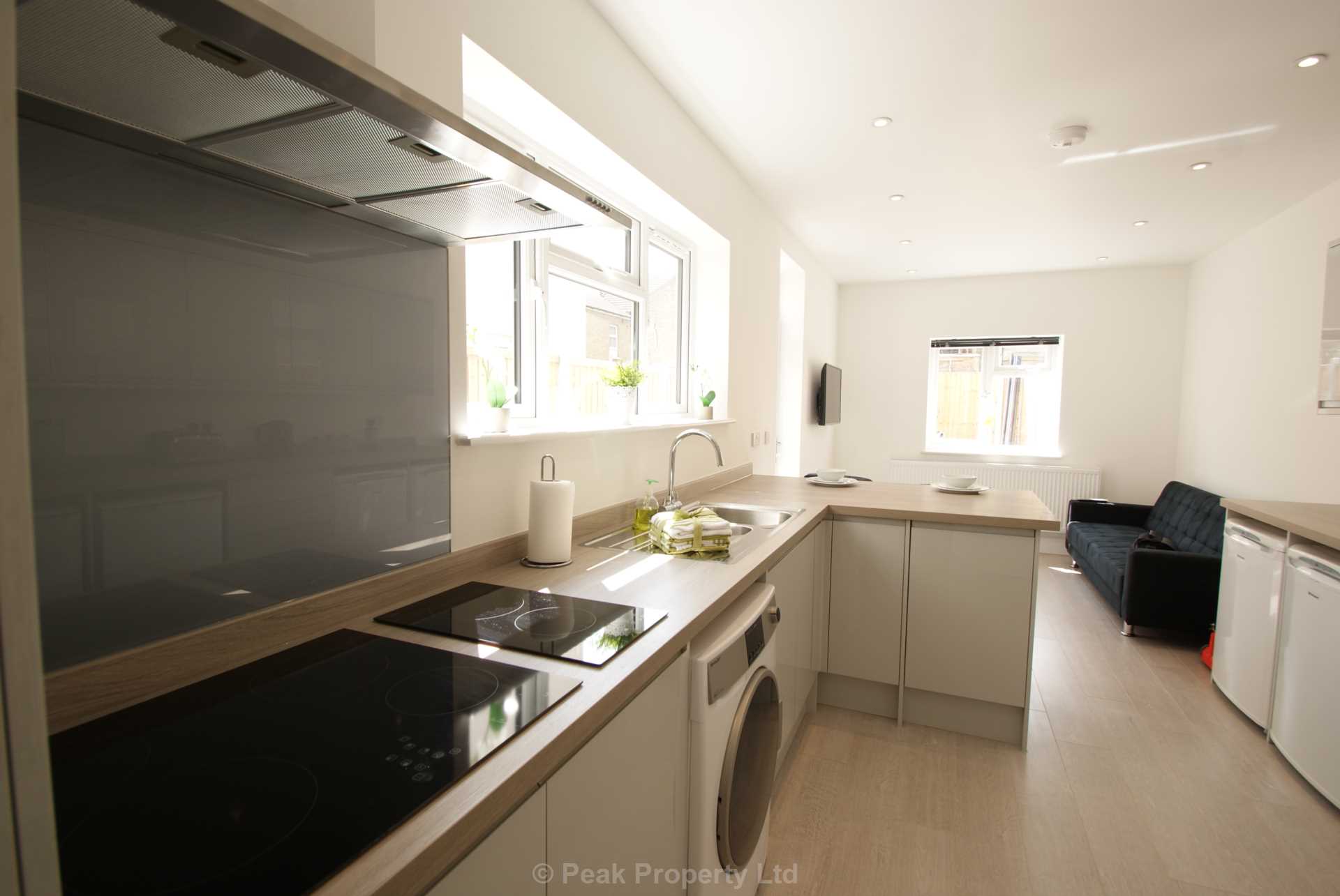 EXCELLENT LOCATION Gordon Road, Southend On Sea, Image 7
